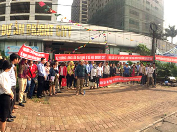 Chậm tiến độ, chủ đầu tư trả lại tiền nhỏ giọt cho người mua