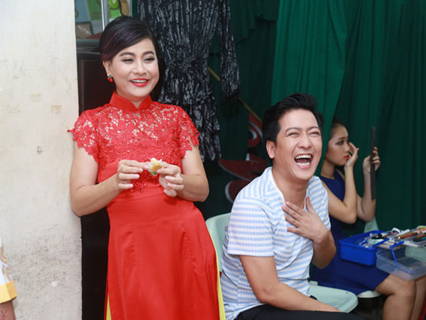 Cát Phượng chỉ trích Nam Em công khai yêu Trường Giang vì lý do này?