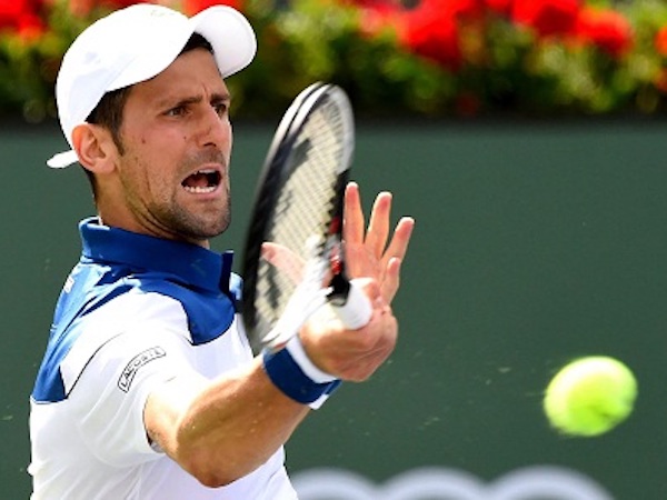 Djokovic từ chối trả lời câu hỏi về Federer