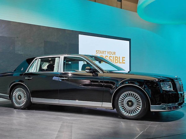 Toyota Century 2018 - Xế sang mệnh danh Rolls-Royce của người Nhật