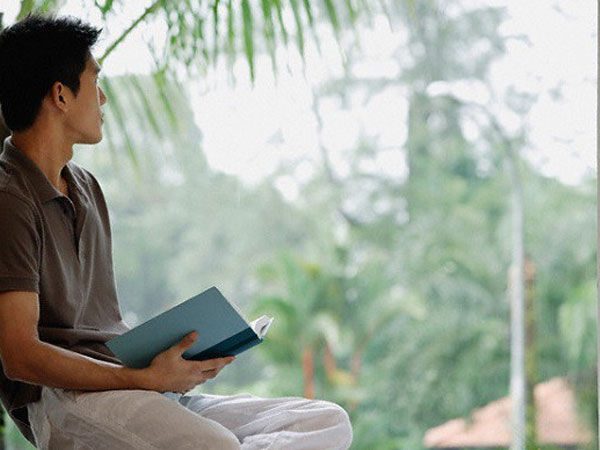 Từ sau khi có con, vợ luôn từ chối và gắt gỏng mỗi khi động chạm chuyện chăn gối