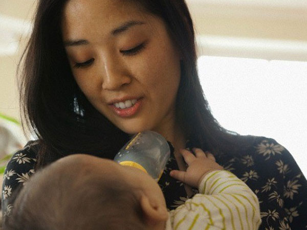 Mỗi lần ôm con vào viện là tôi lại hận bố chồng