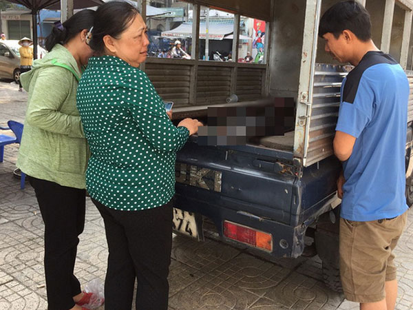 Thêm một gia đình  có 3 người chết trong vụ cháy chung cư Carina