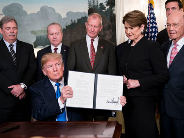 TT Trump áp thuế trừng phạt 60 tỷ USD nhắm vào Trung Quốc