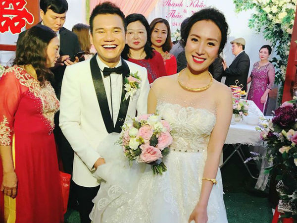 Khắc Việt rạng rỡ bên bà xã xinh đẹp tại đám cưới ở quê nhà Yên Bái