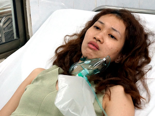 Nam bảo vệ phá cửa cho hàng chục người thoát khỏi chung cư Carina cháy