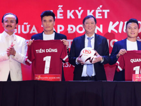 Tiến Dũng, Quang Hải nhận hợp đồng đại sứ thương hiệu hàng chục tỷ
