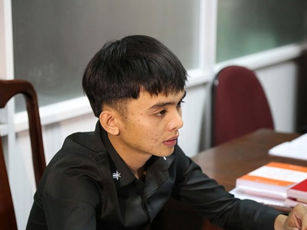 Dùng dao đâm người vì nghi bị chia rẽ tình cảm