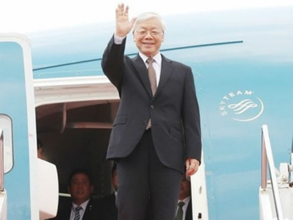 Tổng bí thư Nguyễn Phú Trọng lên đường thăm Pháp