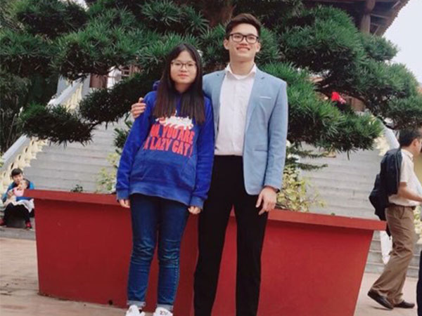 Mẹ khuyên ăn ít đi vì béo quá, cô bé lớp 6 viết tâm thư hờn cả thế giới