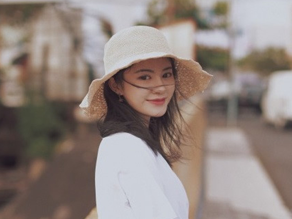 Nhiếp ảnh gia 9X vừa chụp hình đẹp, vừa xinh như hot girl