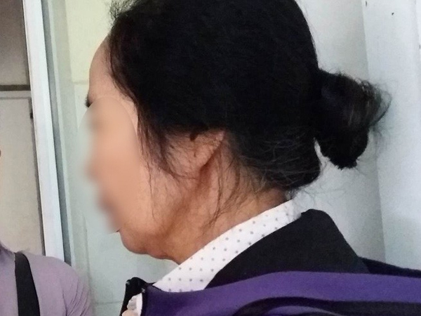 Vụ chồng tạt axit khiến vợ cũ nguy kịch: Mẹ chồng nạn nhân trải lòng