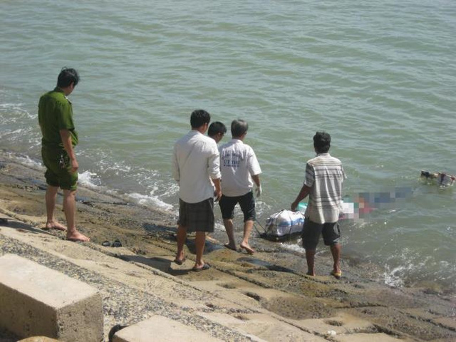 Phát hiện xác chết không đầu trôi trên biển La Gi
