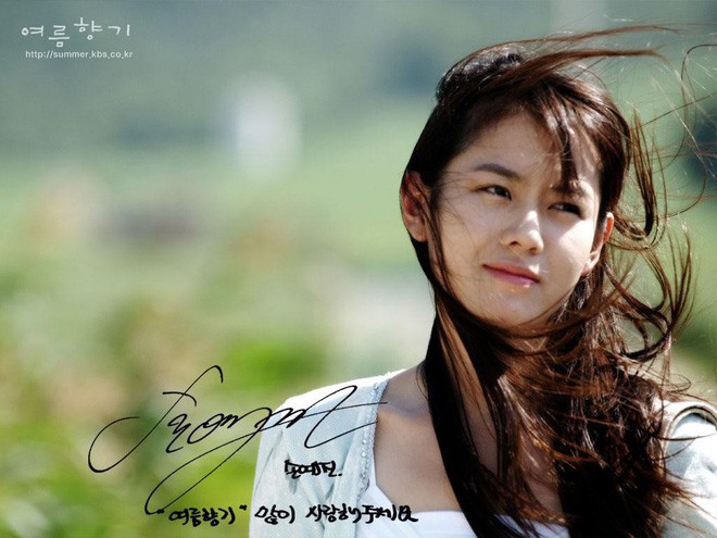 Son Ye Jin sau gần 20 năm: Khi 'tắc kè hoa' trở lại làm ngọc nữ ngọt ngào