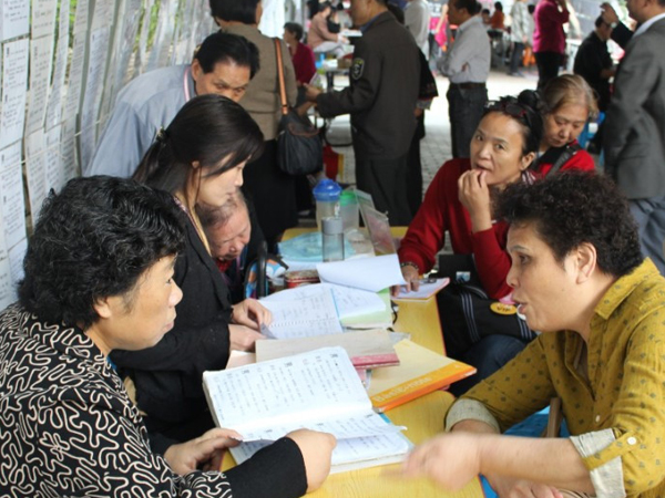 ‘Chợ tình’ khắc nghiệt, tàn nhẫn với phụ nữ ngoài 30 ở Trung Quốc