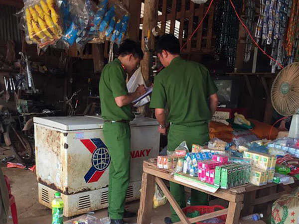 Chủ tiệm tạp hóa nghi bị trộm thôi miên lấy tiền