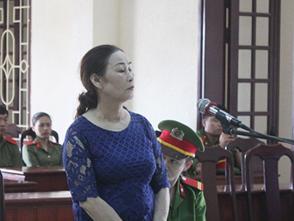 Người đàn bà bị phạt 10 năm tù vì mua thuốc nổ dùng cho bom đạn