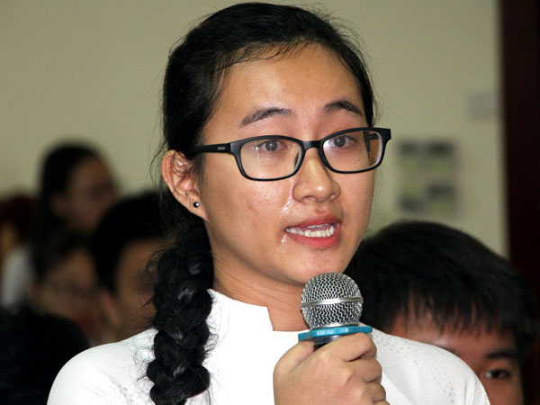 Sẽ kỷ luật cô giáo không giảng bài khiến nữ sinh Sài Gòn bật khóc