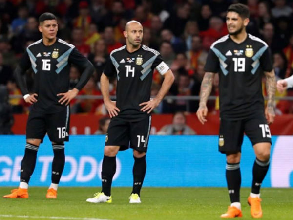 Argentina san bằng một kỷ lục buồn với thảm bại dưới tay Tây Ban Nha