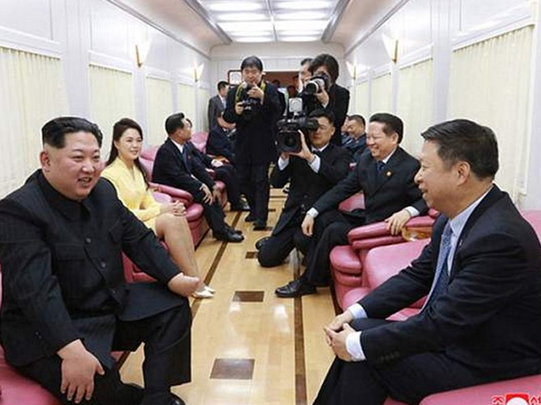 Hình ảnh đầu tiên bên trong đoàn tàu bí hiểm chở ông Kim Jong-un