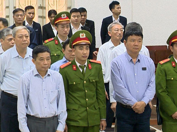 Ông Đinh La Thăng bị tuyên phạt 18 năm tù, bồi thường 600 tỷ đồng