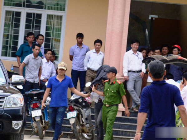 Truy bắt 'ly kỳ như phim' 3 nghi can bắn chết người ở Kon Tum