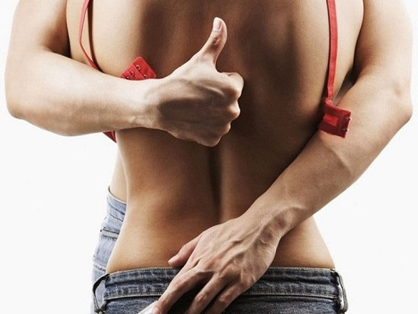 Bi hài tình huống đưa phụ nữ 'lên giường' đàn ông hay áp dụng nhất và rất dễ thành công