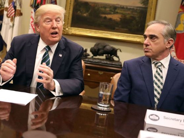 Bộ trưởng bị Trump sa thải phản pháo: 'Họ coi tôi là vật cản'