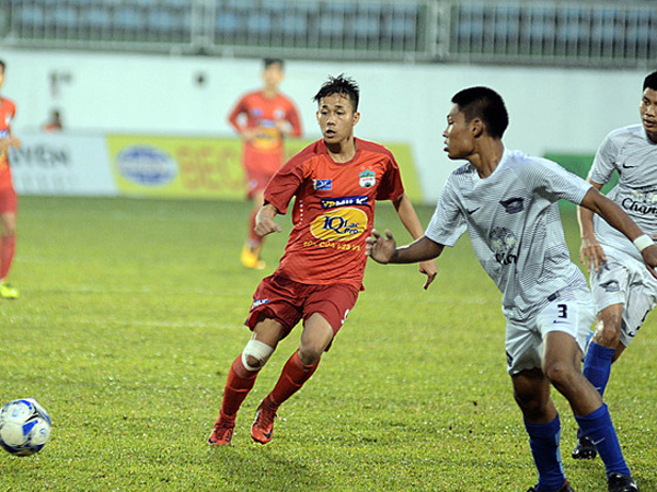 Lứa U19 của bầu Đức vất vả đánh bại U19 Chonburi