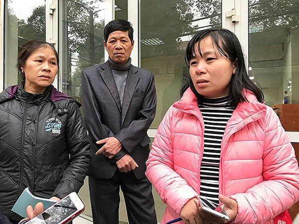 Vụ bé 8 tháng tuổi tử vong do tiêm nhầm thuốc: Người mẹ phẫn nộ với kết luận cuối cùng