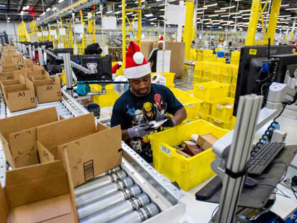 Amazon tìm kiếm hàng tồn kho xuyên biên