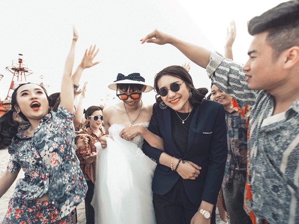 Ảnh kỷ yếu 'Mình cưới nhau đi' của teen Nghệ An