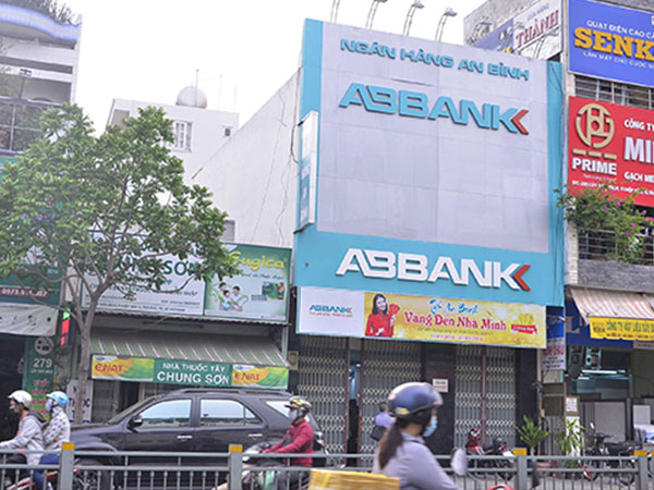 Ngân hàng ABBank nói gì về vụ cướp giữa ban ngày?