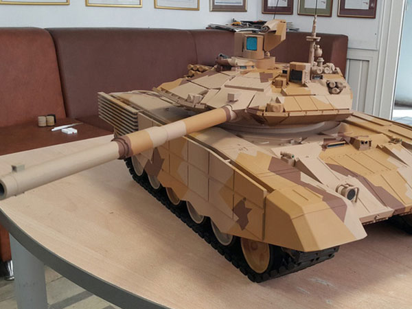 Quà lưu niệm với mức giá không tưởng đến từ nhà sản xuất xe tăng T-90