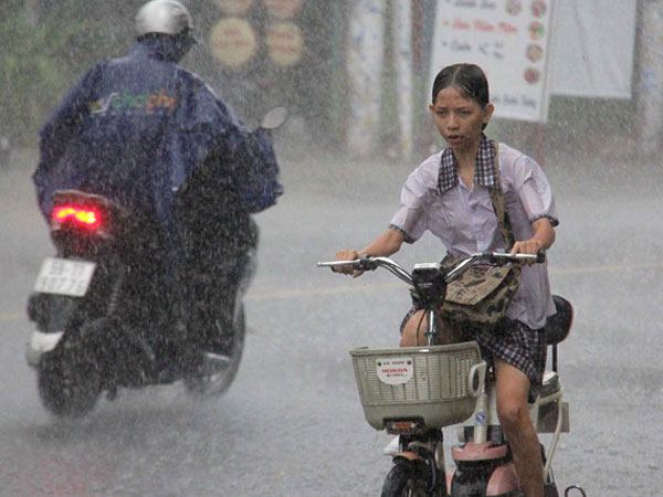 Vì sao Sài Gòn xuất hiện mưa rào giữa cao điểm mùa nóng?