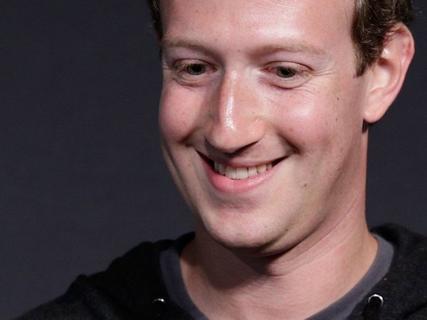 Mark Zuckerberg chê Tim Cook hời hợt
