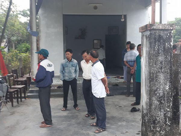 Gọi dậy đi làm, tá hỏa thấy chồng đã chết