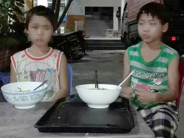 Hai trẻ em bị ép đi ăn xin ở Sài Gòn
