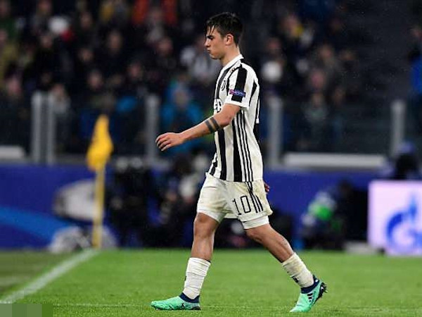 'Tội đồ' Dybala còn lâu mới thành Ronaldo và Messi