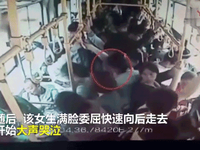Video: Sờ soạng nữ sinh trên xe buýt, 'yêu râu xanh' bị đưa thẳng đến đồn cảnh sát