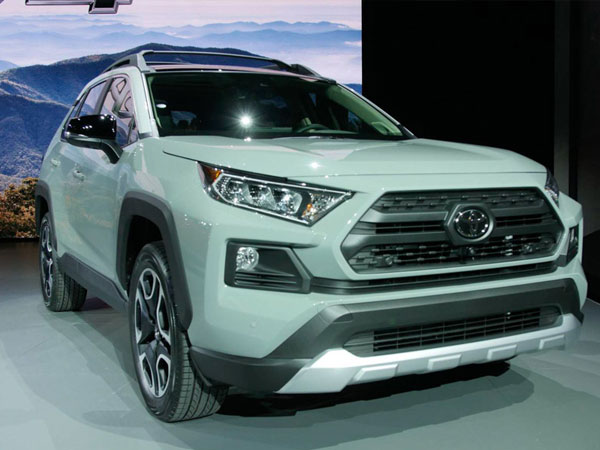 Cạnh tranh với Mazda CX-5: Toyota tung RAV4 2019 thế hệ hoàn toàn mới