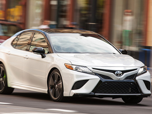 Gần 6.000 xe Toyota, Lexus phải triệu hồi do lỗi hỗ trợ phanh