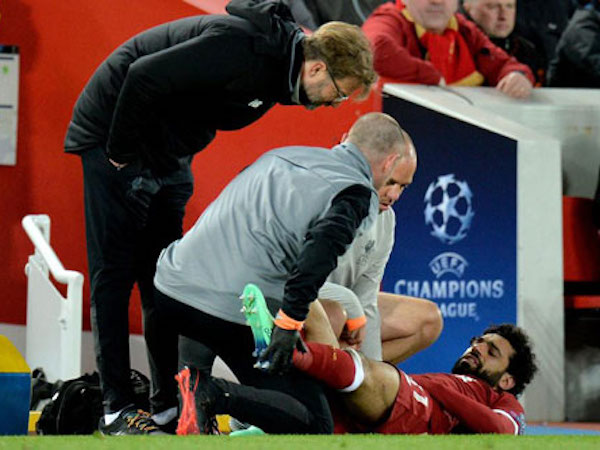 Liverpool trả giá cực đắt cho chiến thắng trước Man City