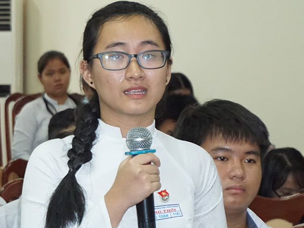 Nữ sinh tố cô giáo không giảng bài suốt 3 tháng muốn chuyển trường