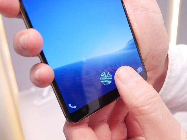 Smartphone vân tay dưới màn hình đầu tiên về VN