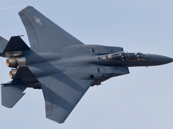 Tiêm kích F-15K Hàn Quốc đâm vào núi