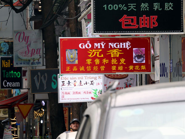 Yêu cầu chấn chỉnh ngay tình trạng ‘phố Tàu, nước Nga’ ở Nha Trang