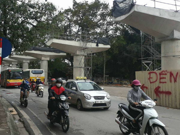 Hà Nội: Tiếp tục bóp hẹp đường Kim Mã và điều chỉnh một số tuyến xe buýt phục vụ xây dựng nhà ga đường sắt trên cao