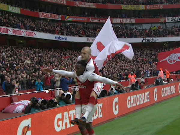 Arsenal chiến thắng trong trận cầu toả sáng của Welbeck