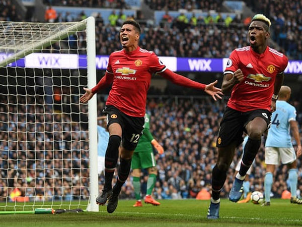 Chris Smalling: 'MU không muốn làm kẻ hề nhìn Man City vô địch'